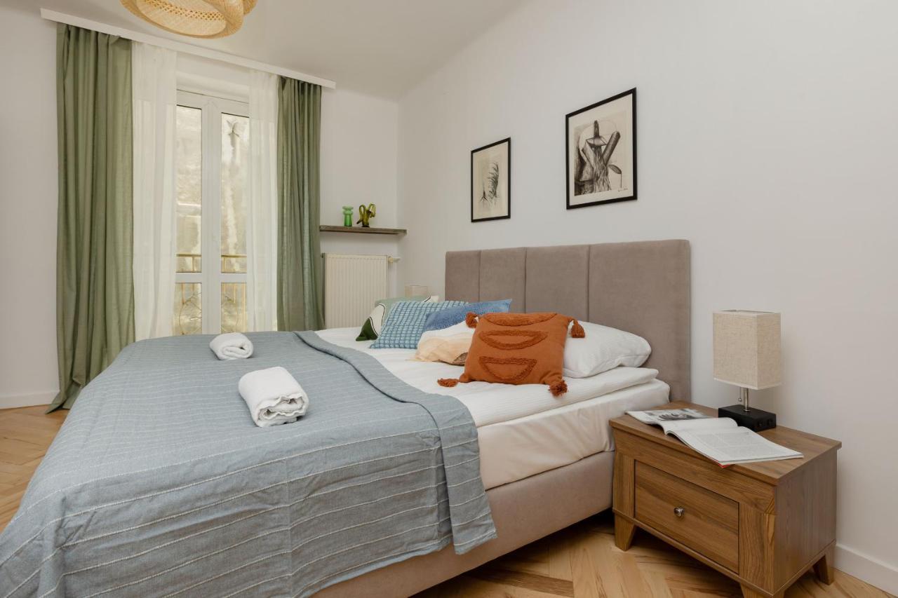 Tasteful Apartment In Warsaw City Center By Noclegi Renters Екстериор снимка