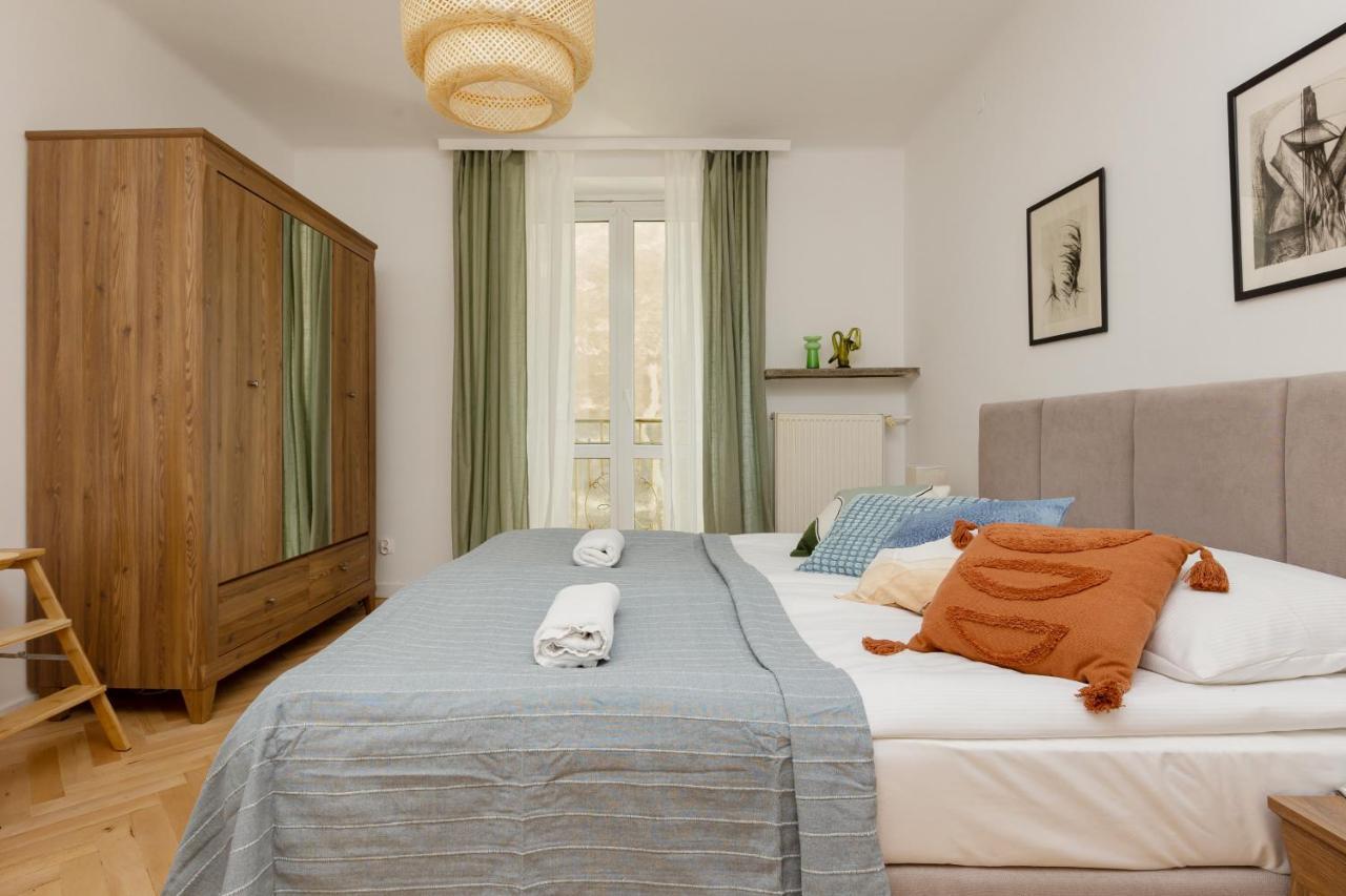 Tasteful Apartment In Warsaw City Center By Noclegi Renters Екстериор снимка